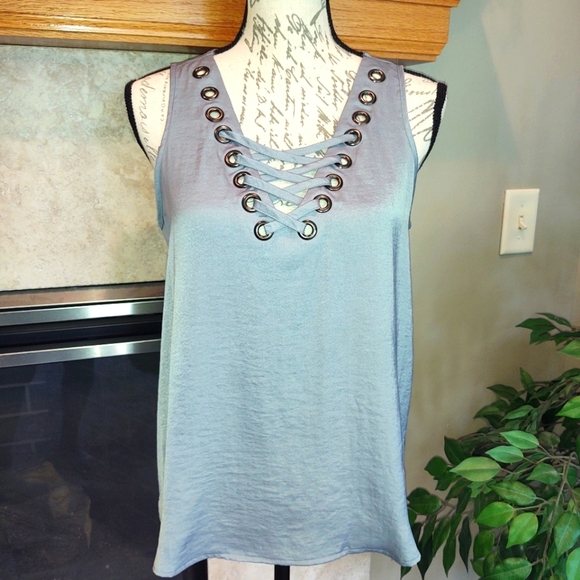 Rock & Republic Tops - Rock & Republic XS Silky Sleeveless Top!